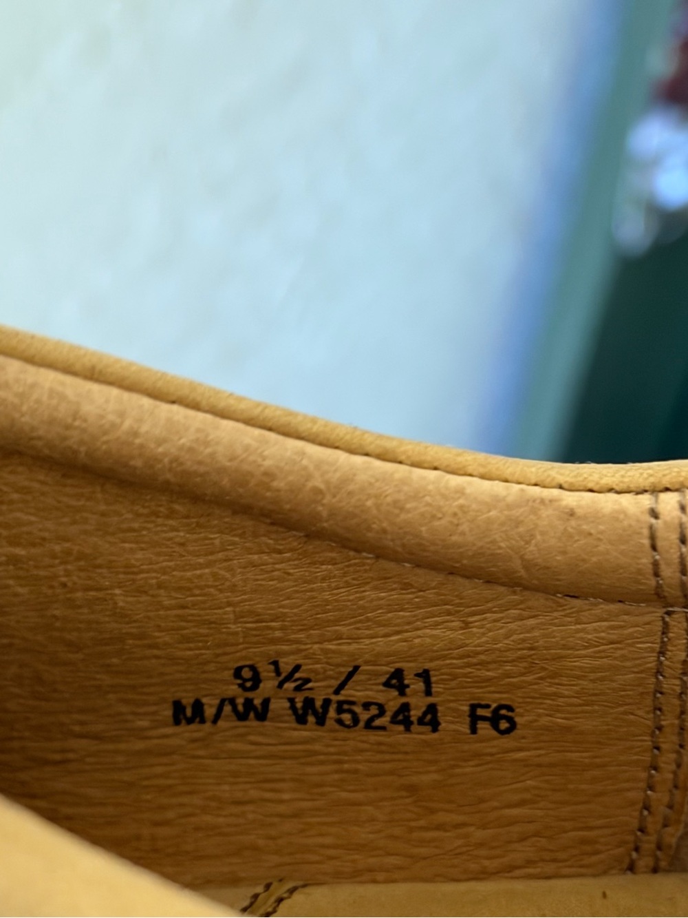 BORN Sahara Nubuck Tan lace-up shoes Sz 9.5 /41 - Picture 4 of 4
